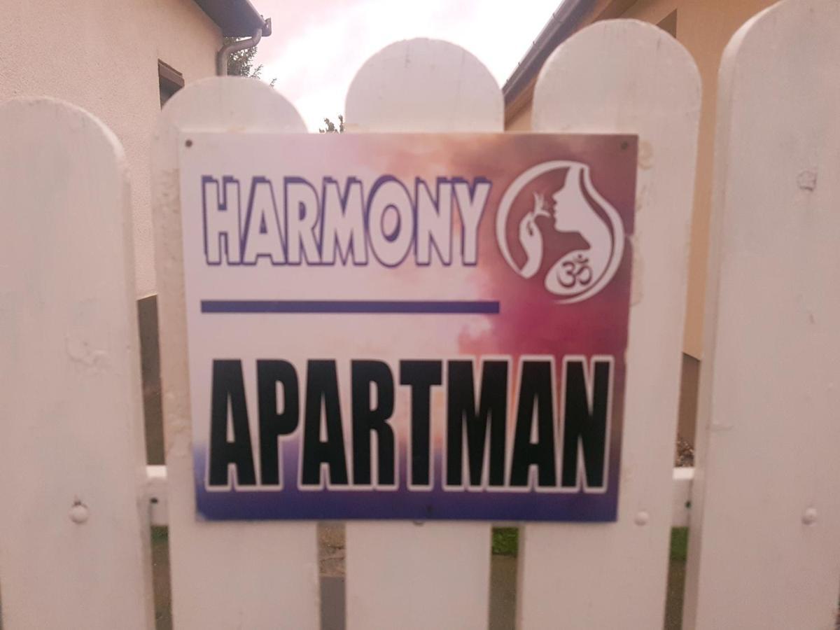 דירות קסזטלי Apartman Harmony מראה חיצוני תמונה